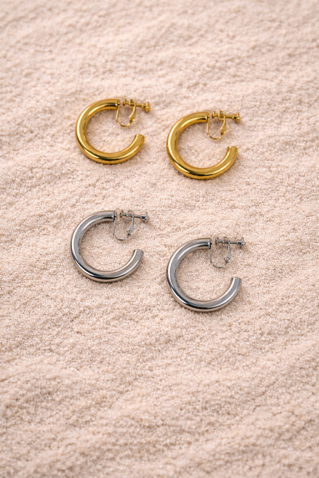 Heavy Glow Curve Earring