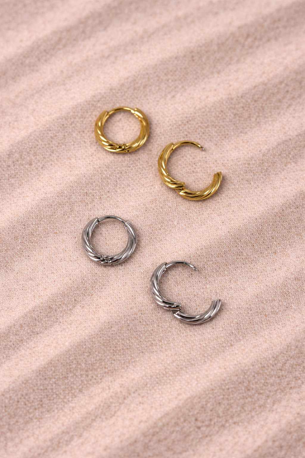 Twist Glow Loop Pierce
