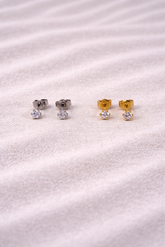 Tiny Spark Stud Pierce