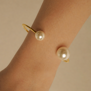 Pearl Orbit Bangle