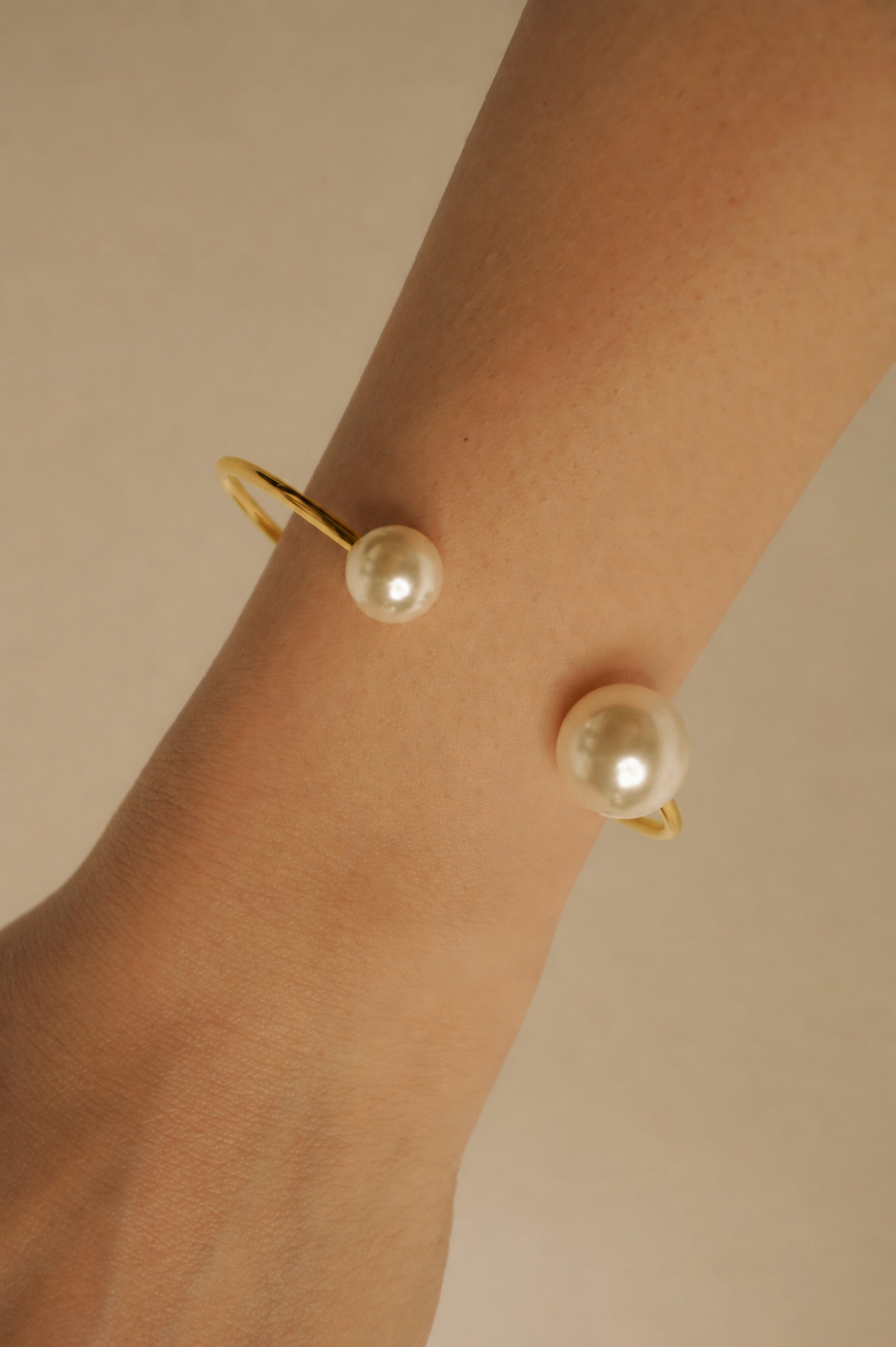 Pearl Orbit Bangle