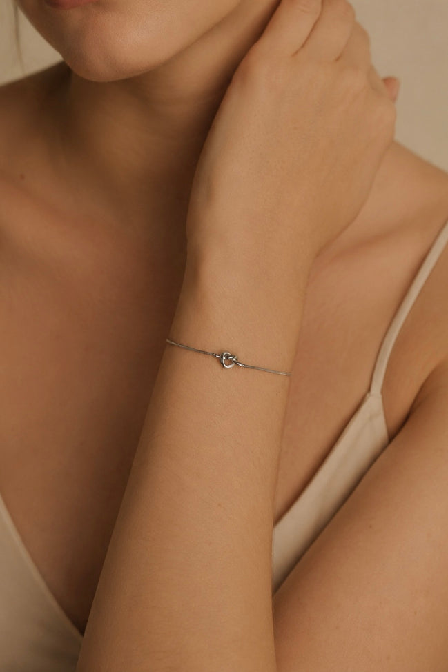Knot Symbol Bracelet