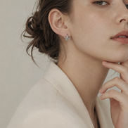 Ribbon Cross Pierce
