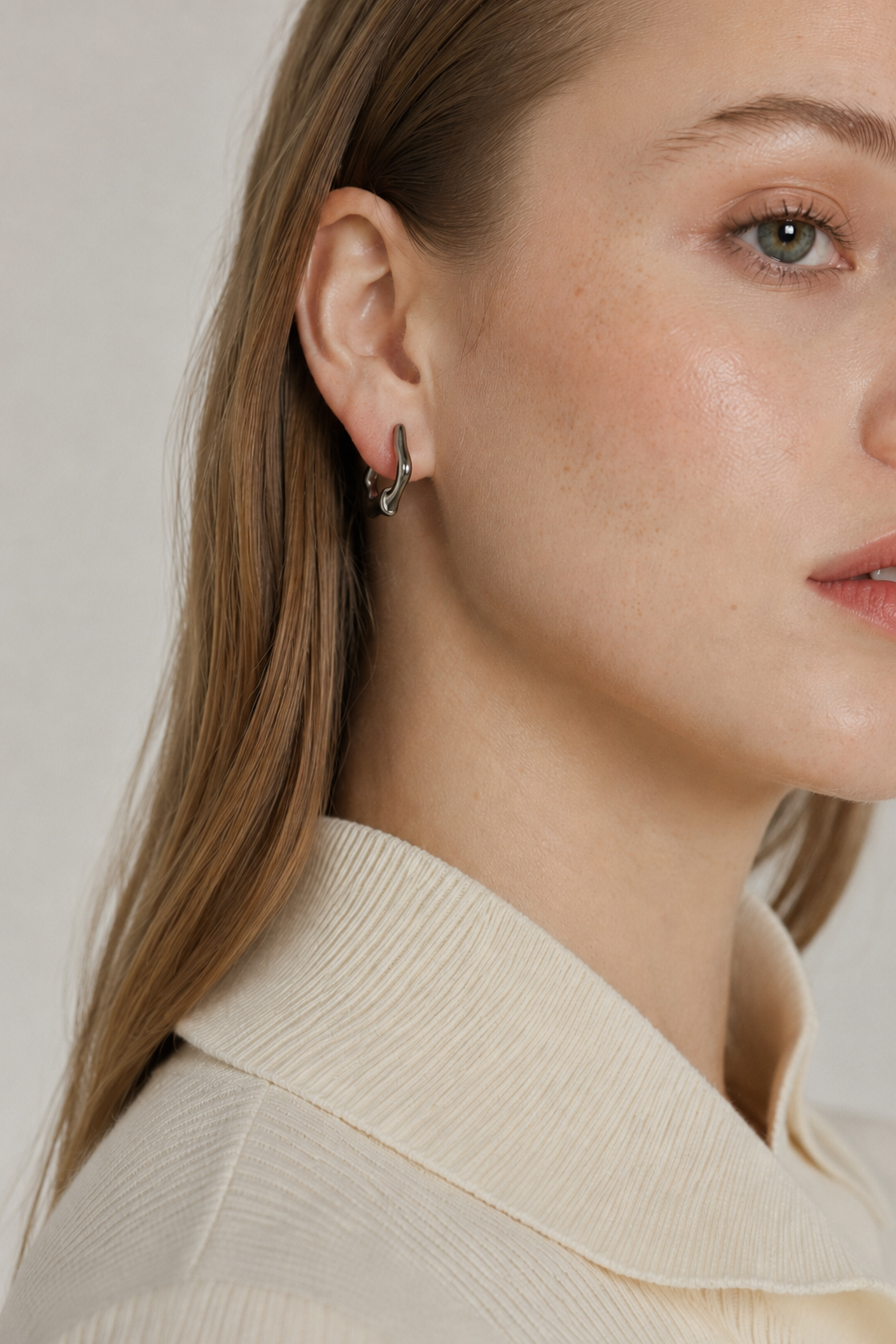 Liquid Drift Form Earring