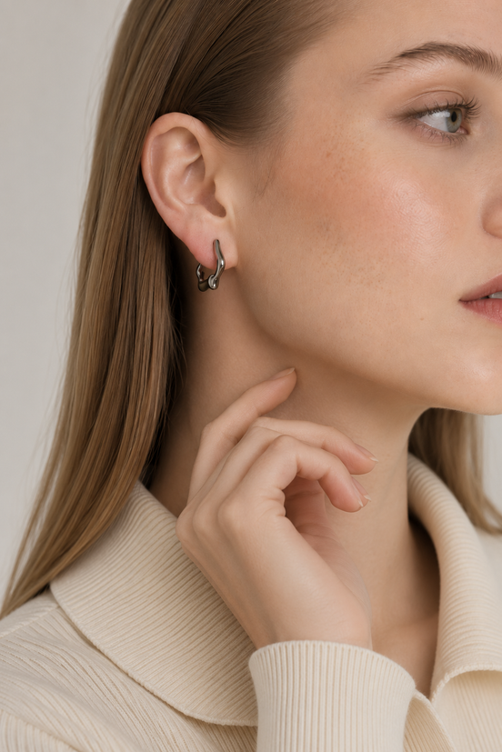Liquid Drift Form Earring