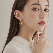 Pearl Flow Curve Pierce