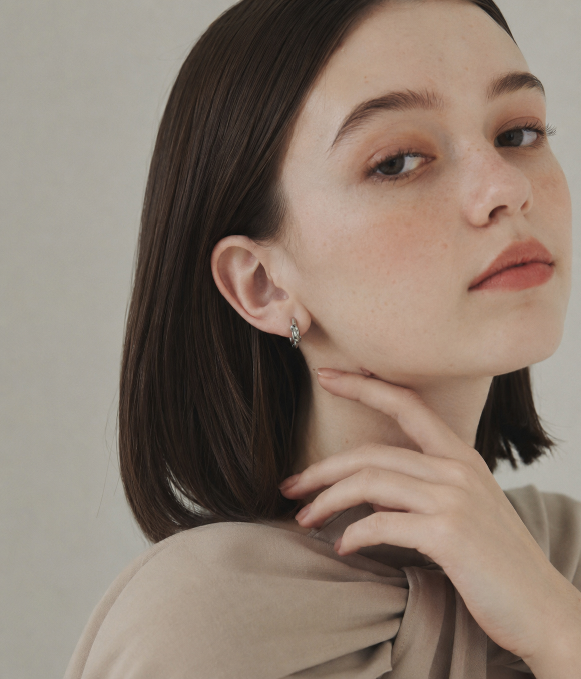 Knot Hoop Pierce