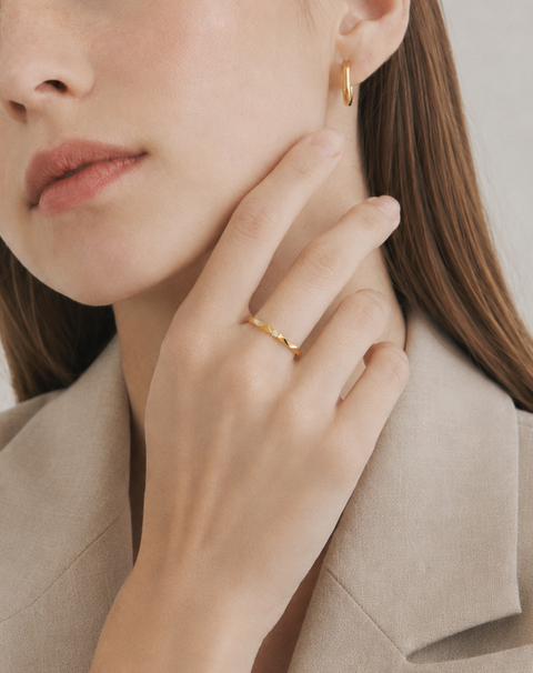 Tiny Spark Ring