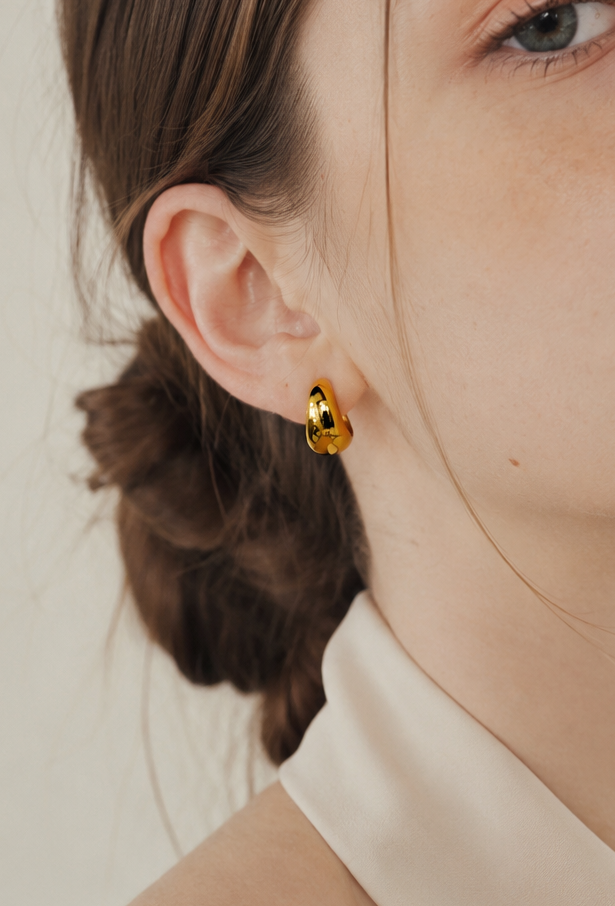 Honey Puff Clip Earring
