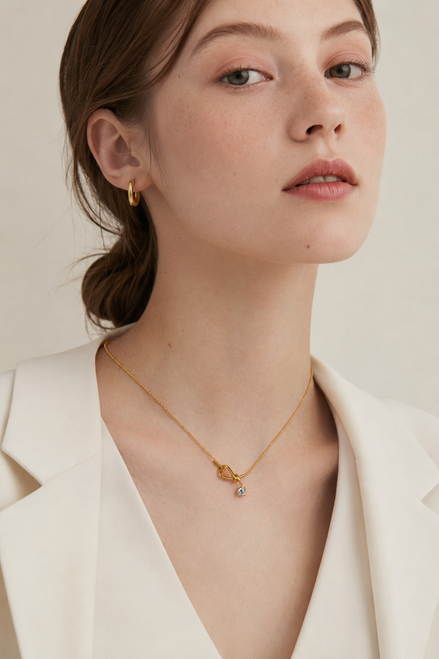 Lien Spark Chain Necklace