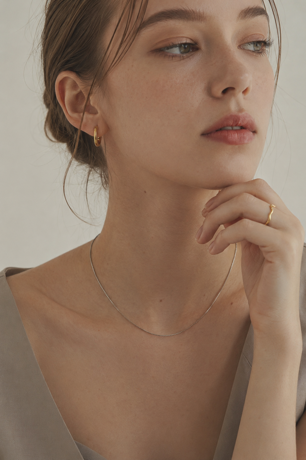 Air Line Necklace