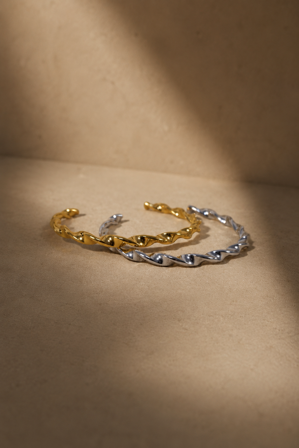 Twist Pulse Bangle