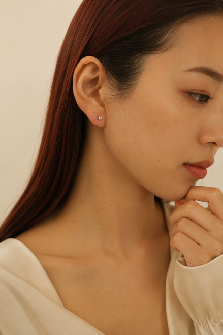 Tiny Spark Stud Pierce