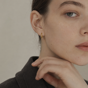 Knot Hoop Pierce