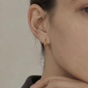 Knot Hoop Pierce