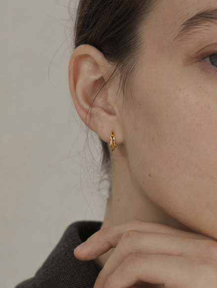 Knot Hoop Pierce