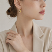 Honey Pearl Pierce