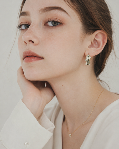 Honey Pearl Pierce