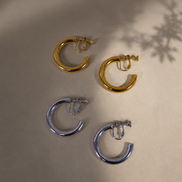 Heavy Glow Curve Earring