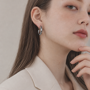 Heavy Glow Curve Earring