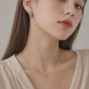 Éclat Tiny Pendant Necklace