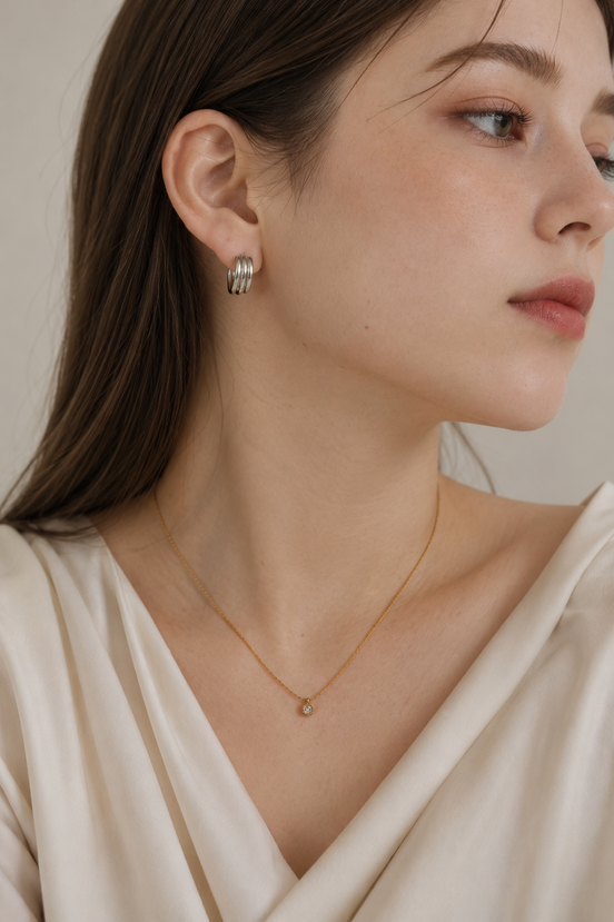 Éclat Tiny Pendant Necklace