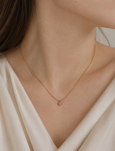 Éclat Tiny Pendant Necklace