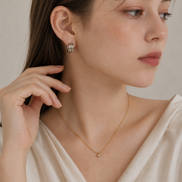 Éclat Tiny Pendant Necklace