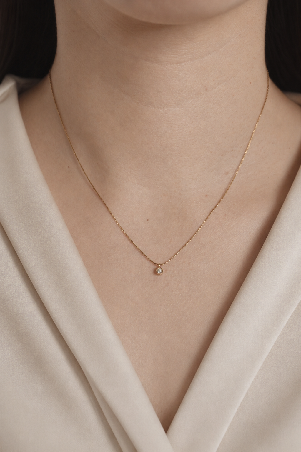 Éclat Tiny Pendant Necklace