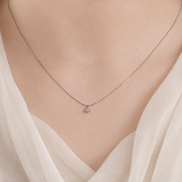 Éclat Tiny Pendant Necklace