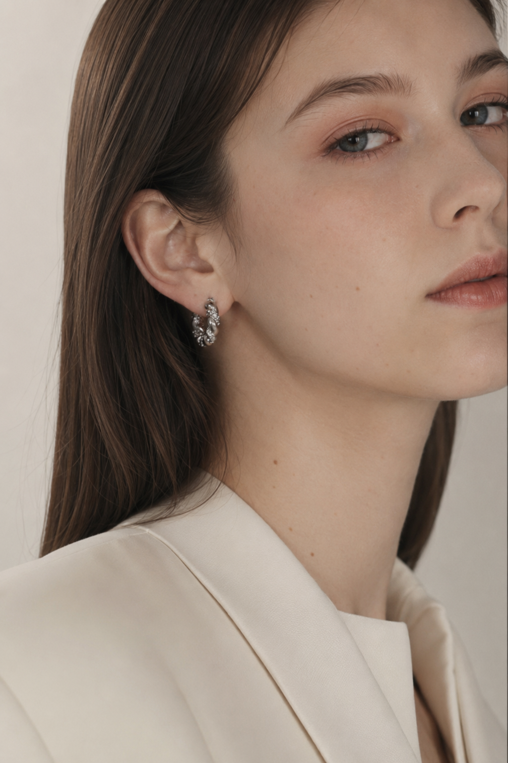 Twist Pavé Hoop Pierce