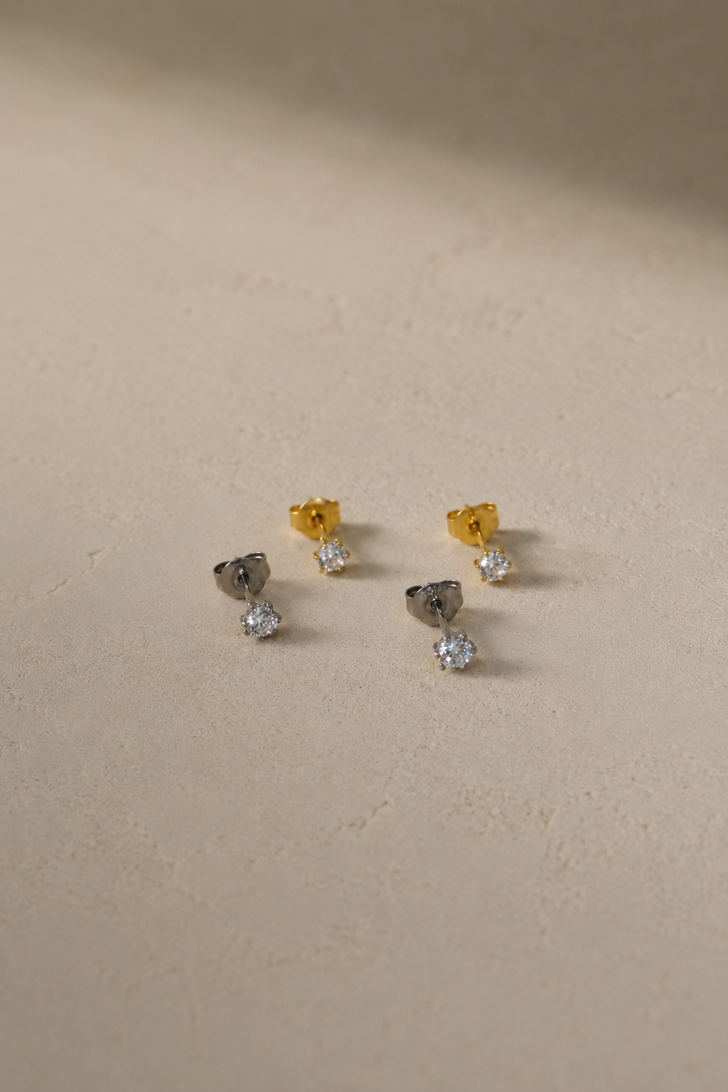 Tiny Spark Stud Pierce