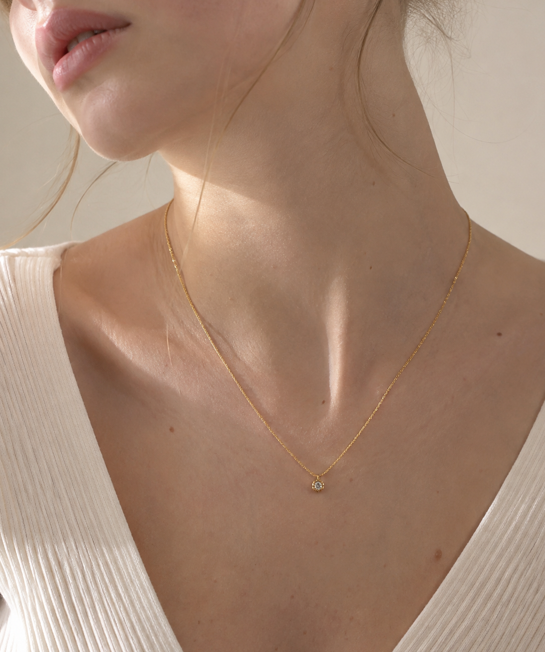 Éclat Tiny Pendant Necklace