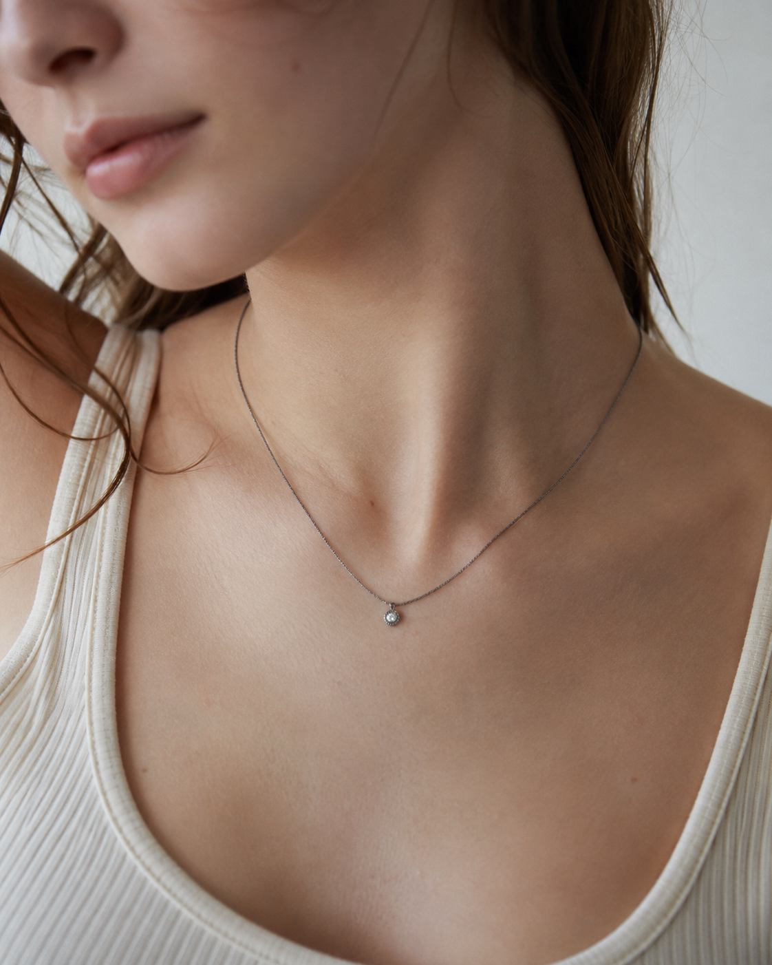 Éclat Tiny Pendant Necklace