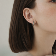 Knot Hoop Pierce