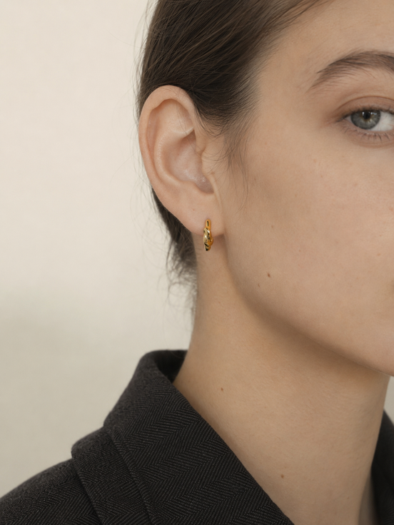 Knot Hoop Pierce