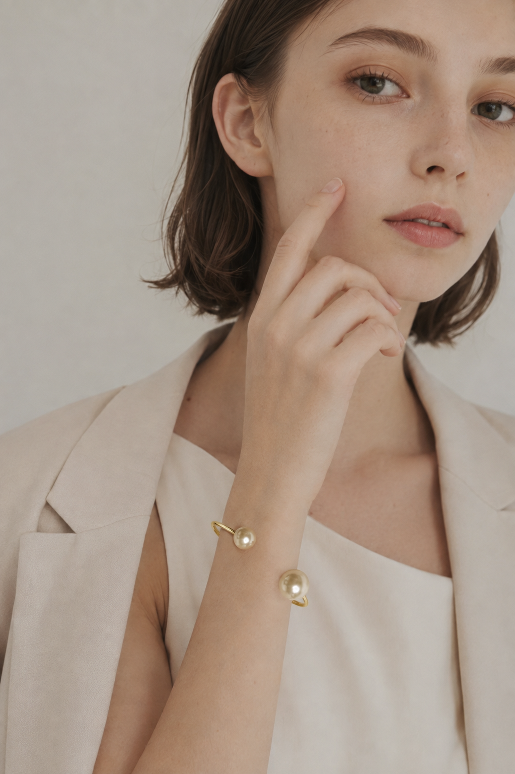 Pearl Orbit Bangle