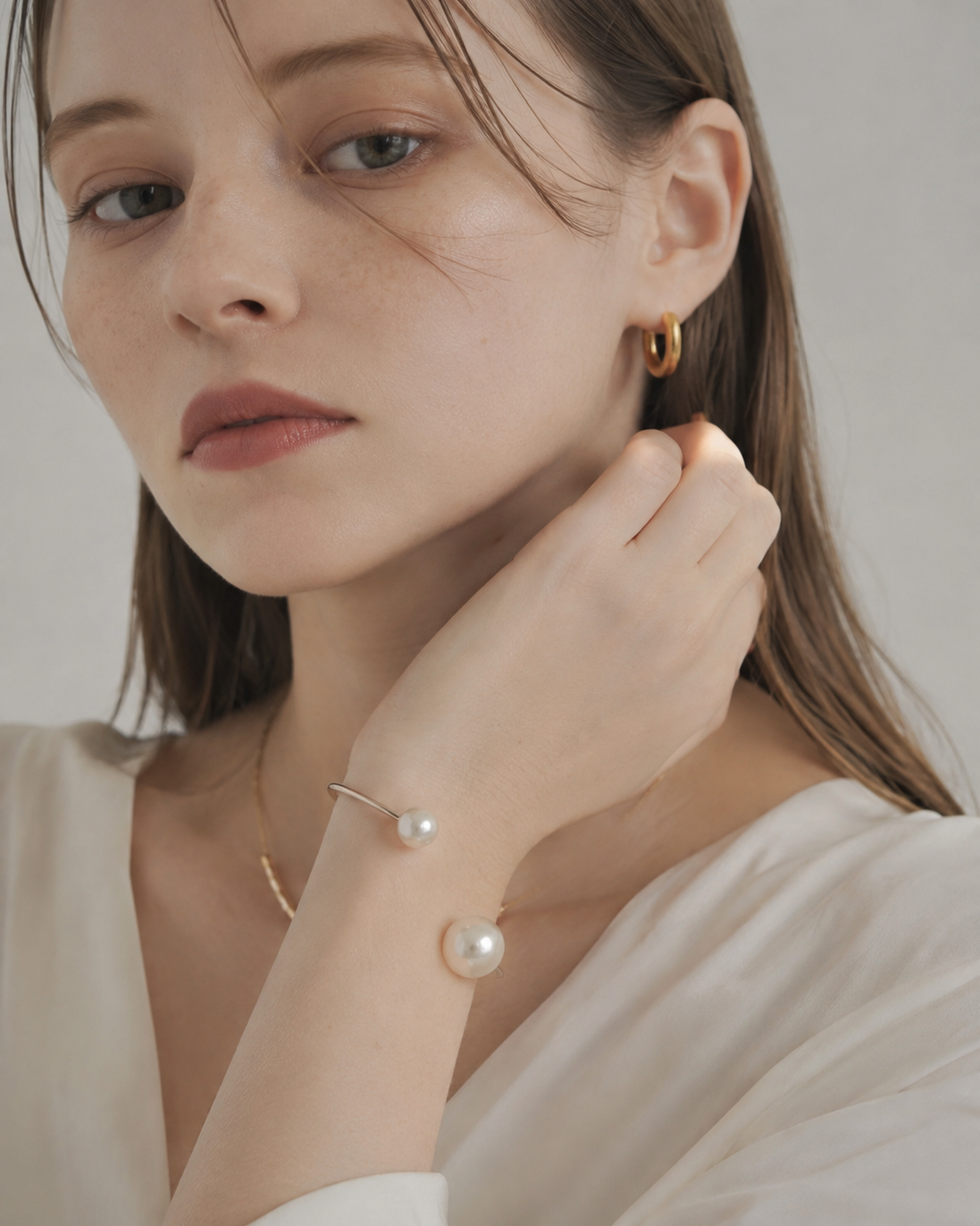 Pearl Orbit Bangle