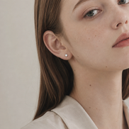 Tiny Spark Stud Pierce