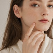Tiny Spark Stud Pierce