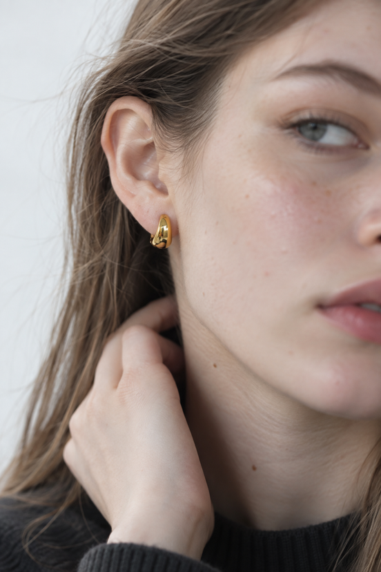 Honey Puff Clip Earring