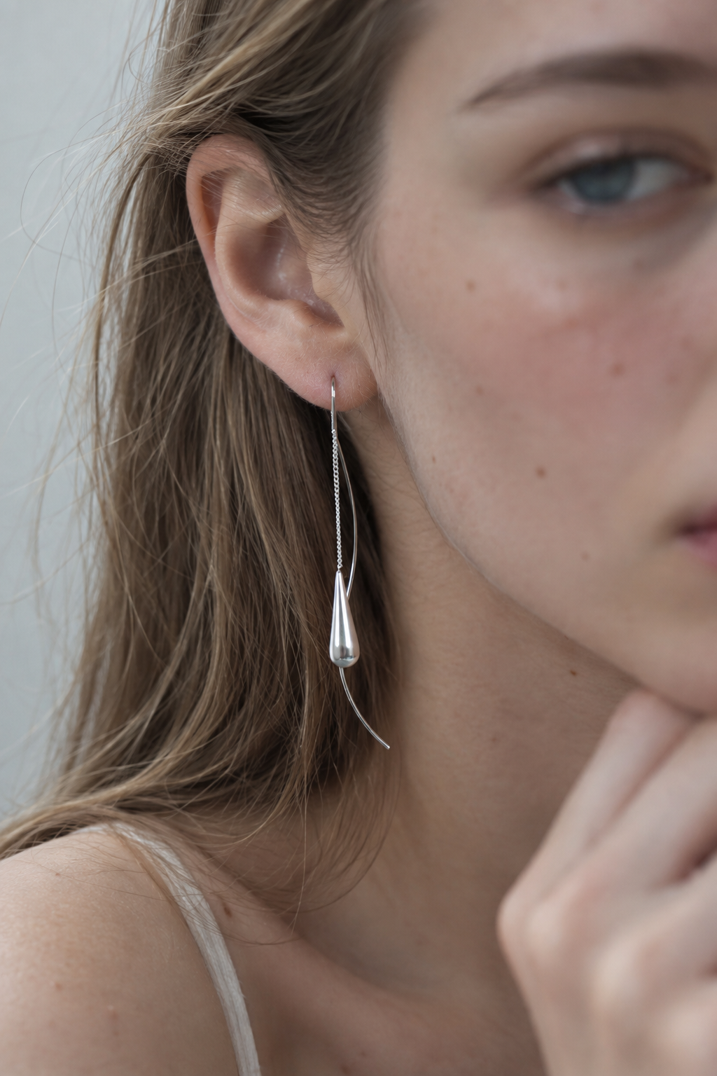 Linear Drip Charm Pierce