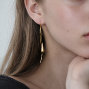 Linear Drip Charm Pierce