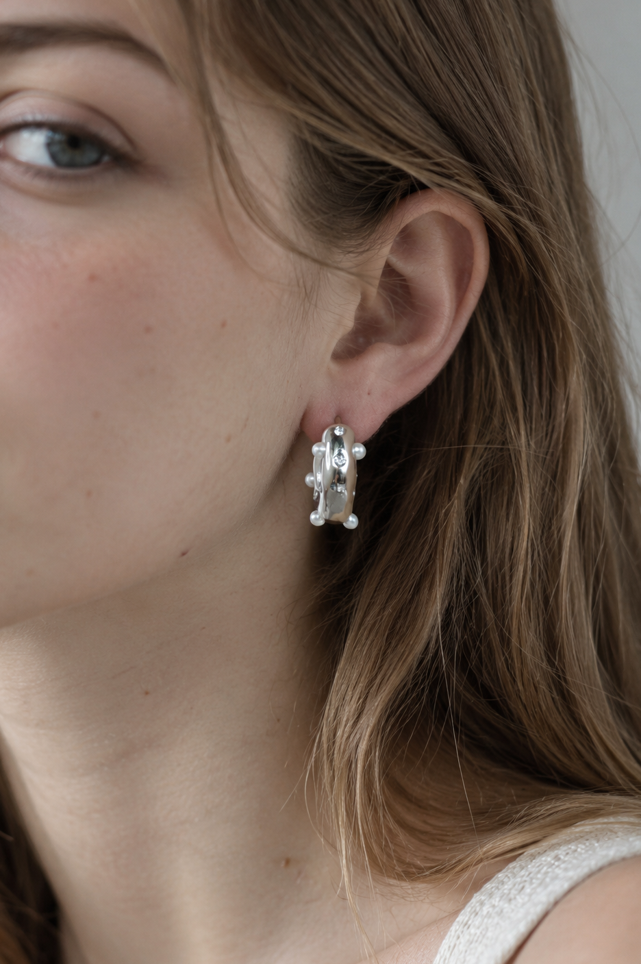 Honey Pearl Pierce