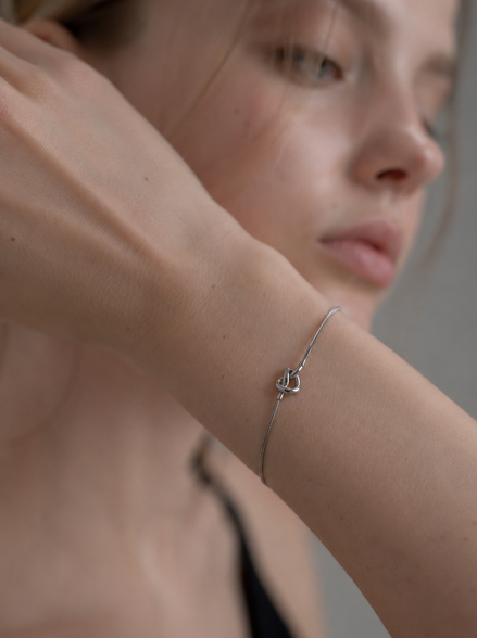 Knot Symbol Bracelet