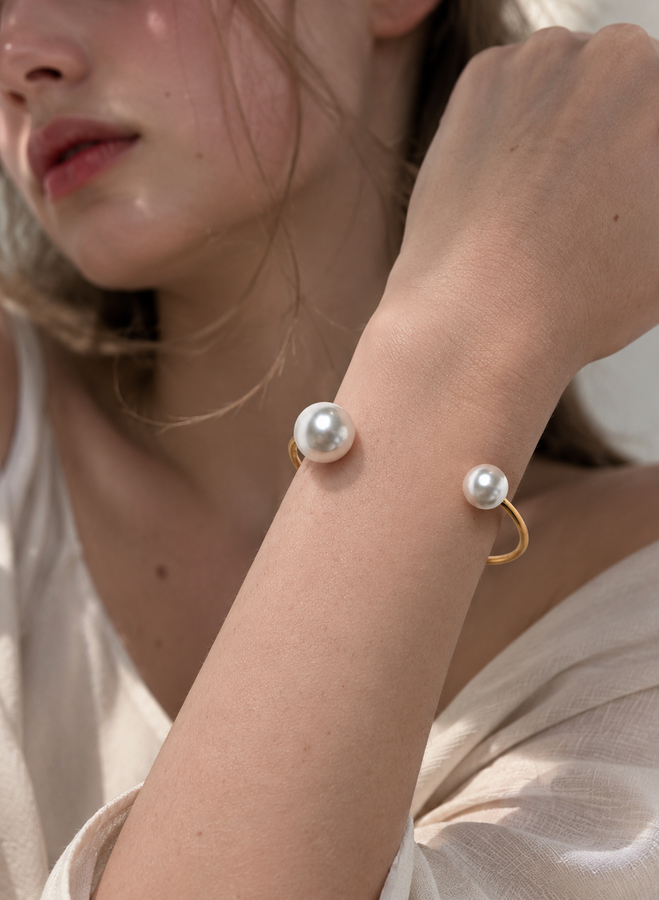 Pearl Orbit Bangle
