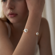 Pearl Orbit Bangle
