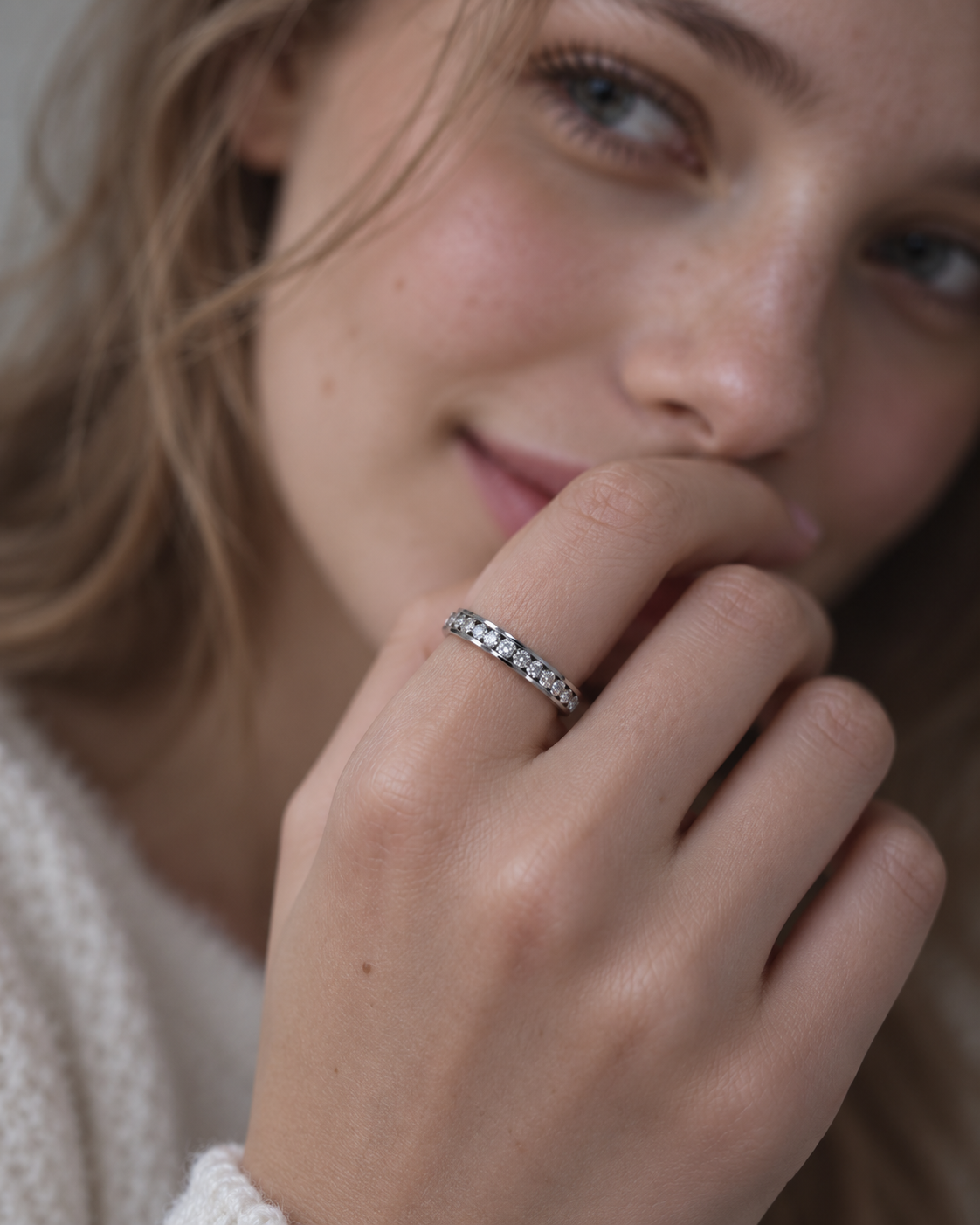 Linear Glow Ring