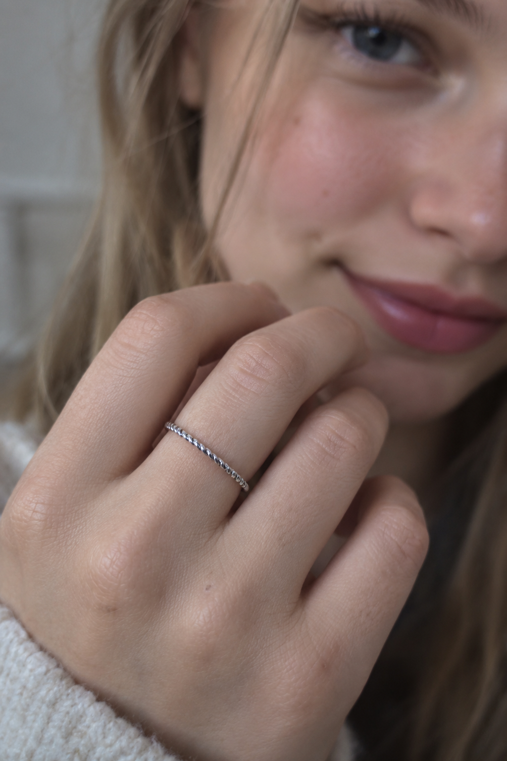 Fil Roug Twist Ring