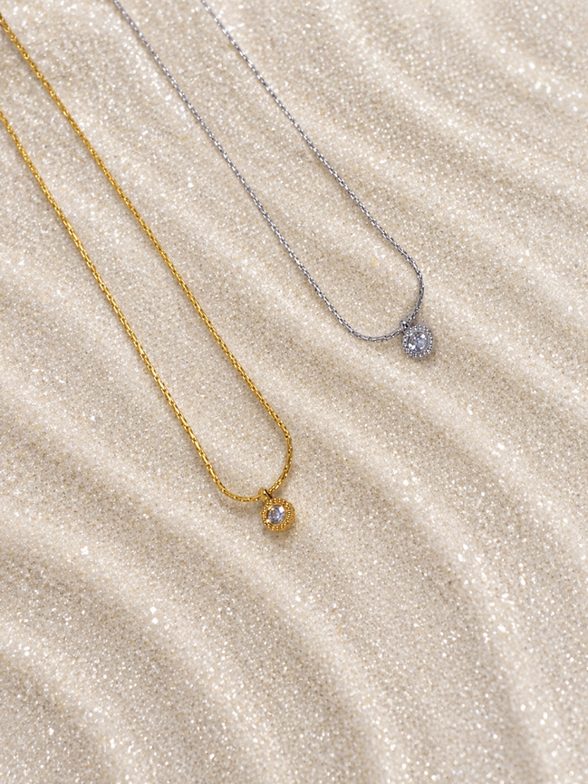 Éclat Tiny Pendant Necklace